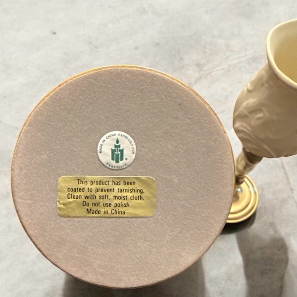 Elegant Cream and Gold Candle Holder Set - Picture 4 of 4